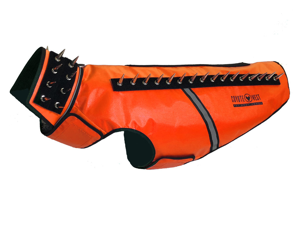 SpikeVest helps protect your beloved dogs and puppies from being attacked, keeping your furry babies safe