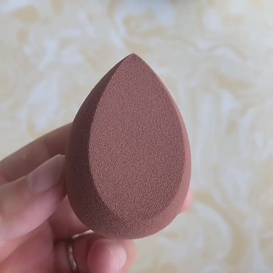 Non- Latex Free Washable Beauty Makeup Brown Blender Sponge with Gold Case for Liquid Cream Foundation Sensitive Skin